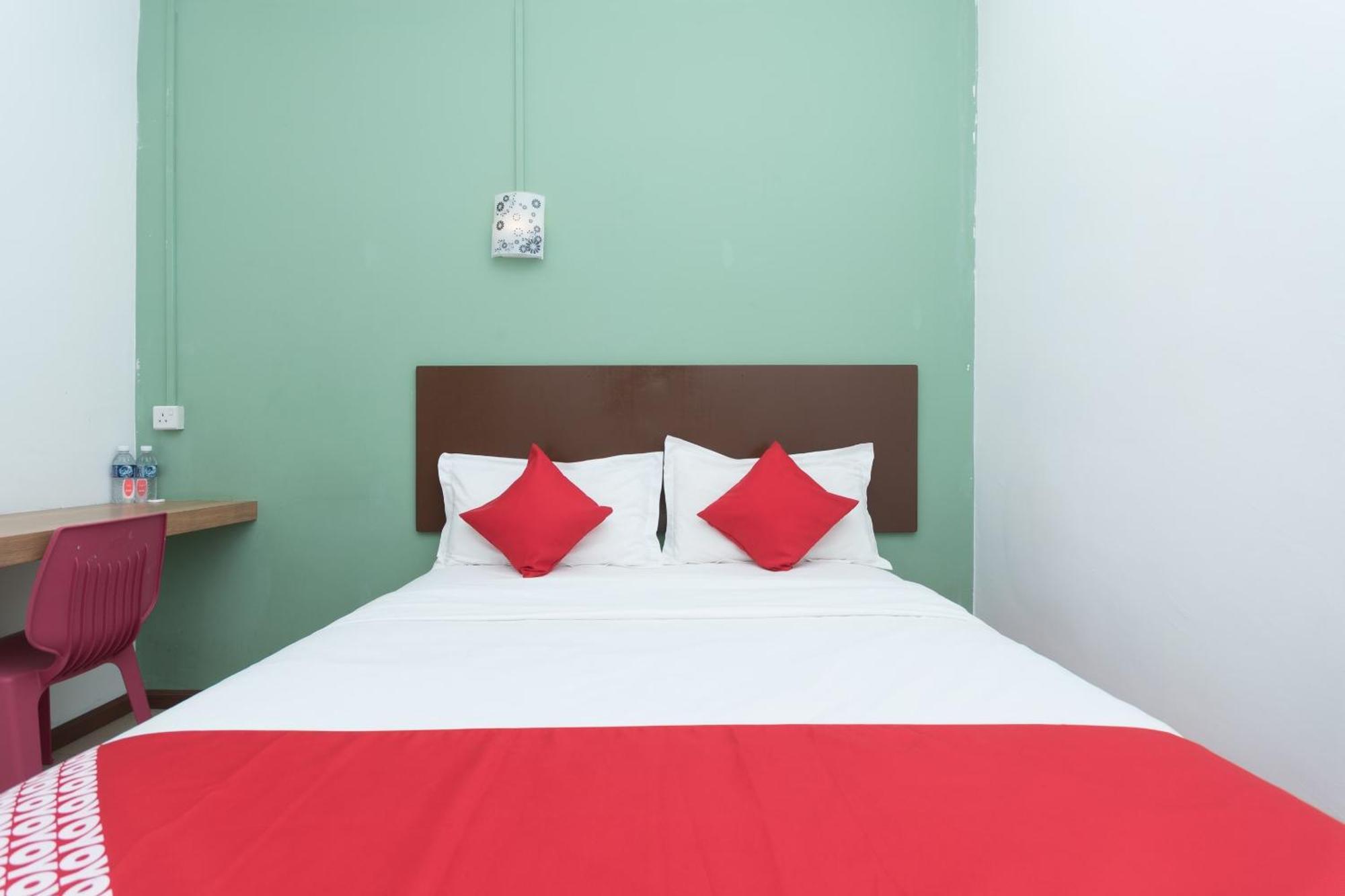 Hotel Super Oyo 218 Storytel à Kota Kinabalu Extérieur photo