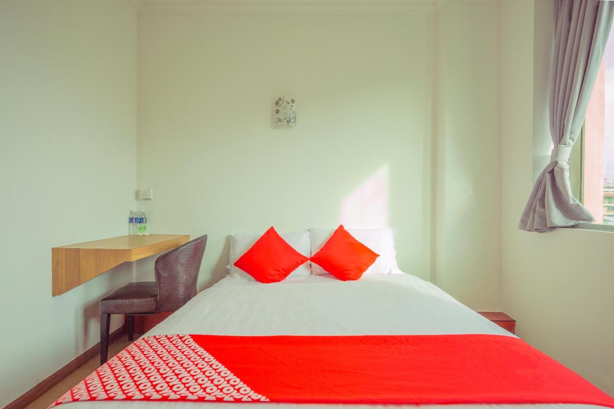 Hotel Super Oyo 218 Storytel à Kota Kinabalu Extérieur photo