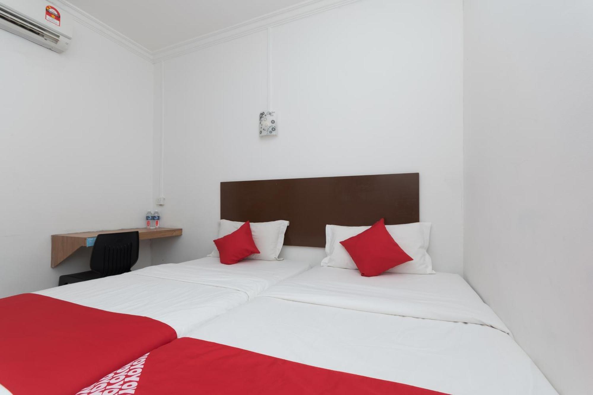 Hotel Super Oyo 218 Storytel à Kota Kinabalu Extérieur photo