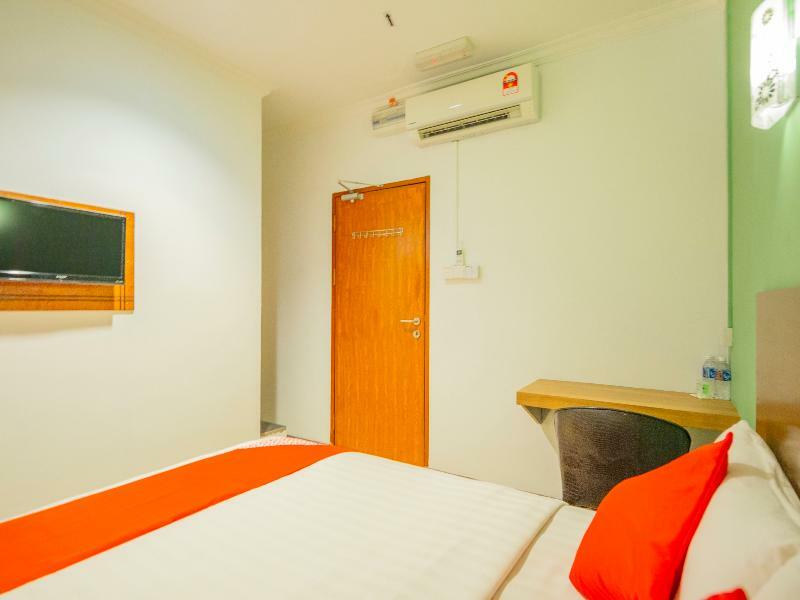 Hotel Super Oyo 218 Storytel à Kota Kinabalu Extérieur photo