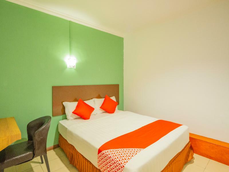 Hotel Super Oyo 218 Storytel à Kota Kinabalu Extérieur photo